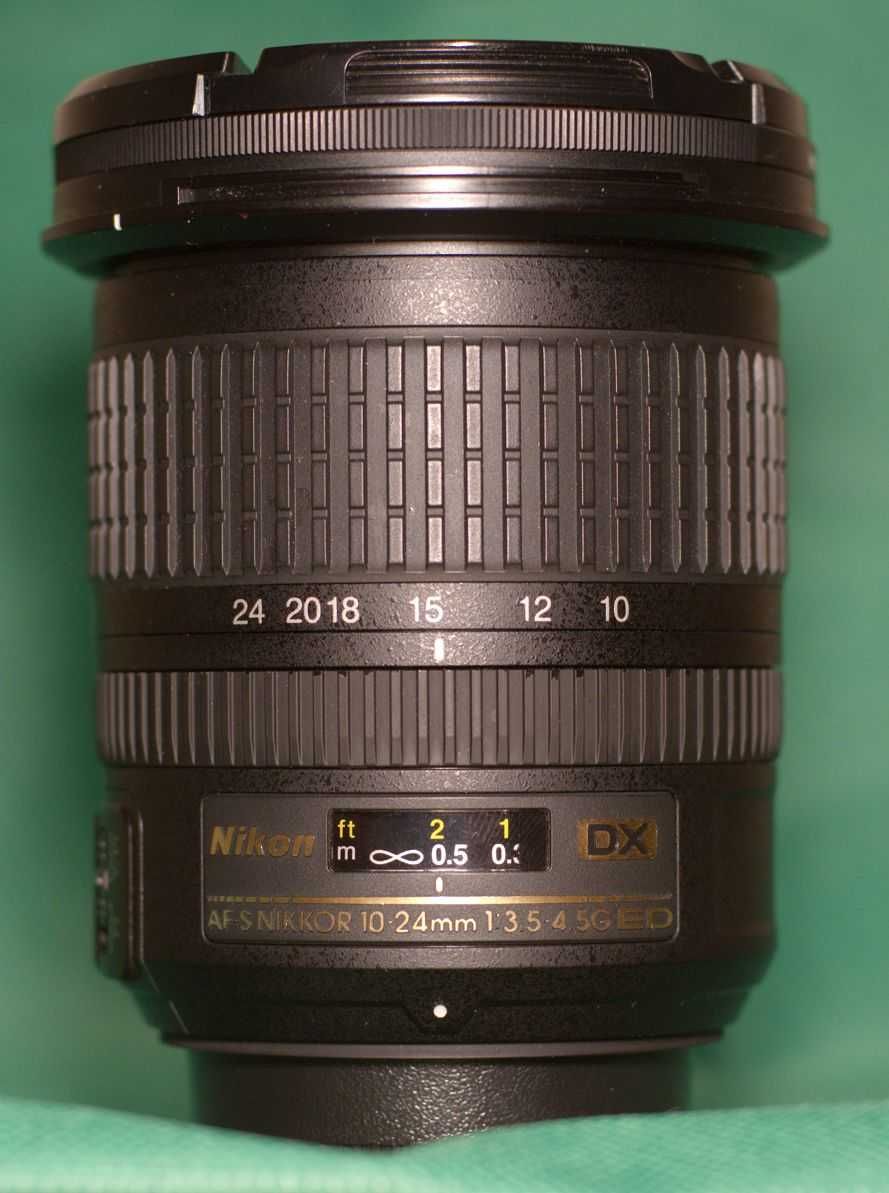 Nikon AF-S DX Nikkor 10-24 mm 1:3,5-4,5G ED. Stan bardzo dobry.
