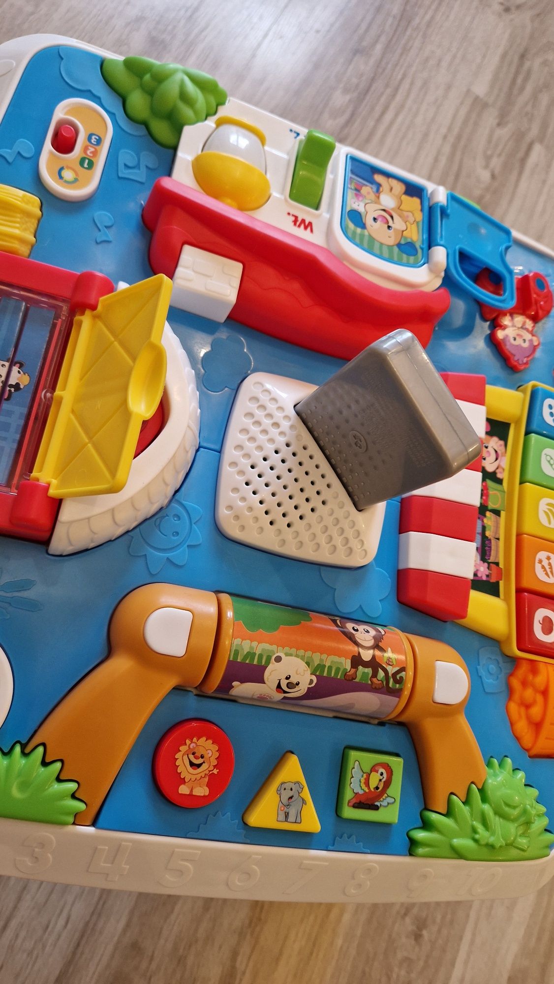 Stolik interaktywny Fisher Price
