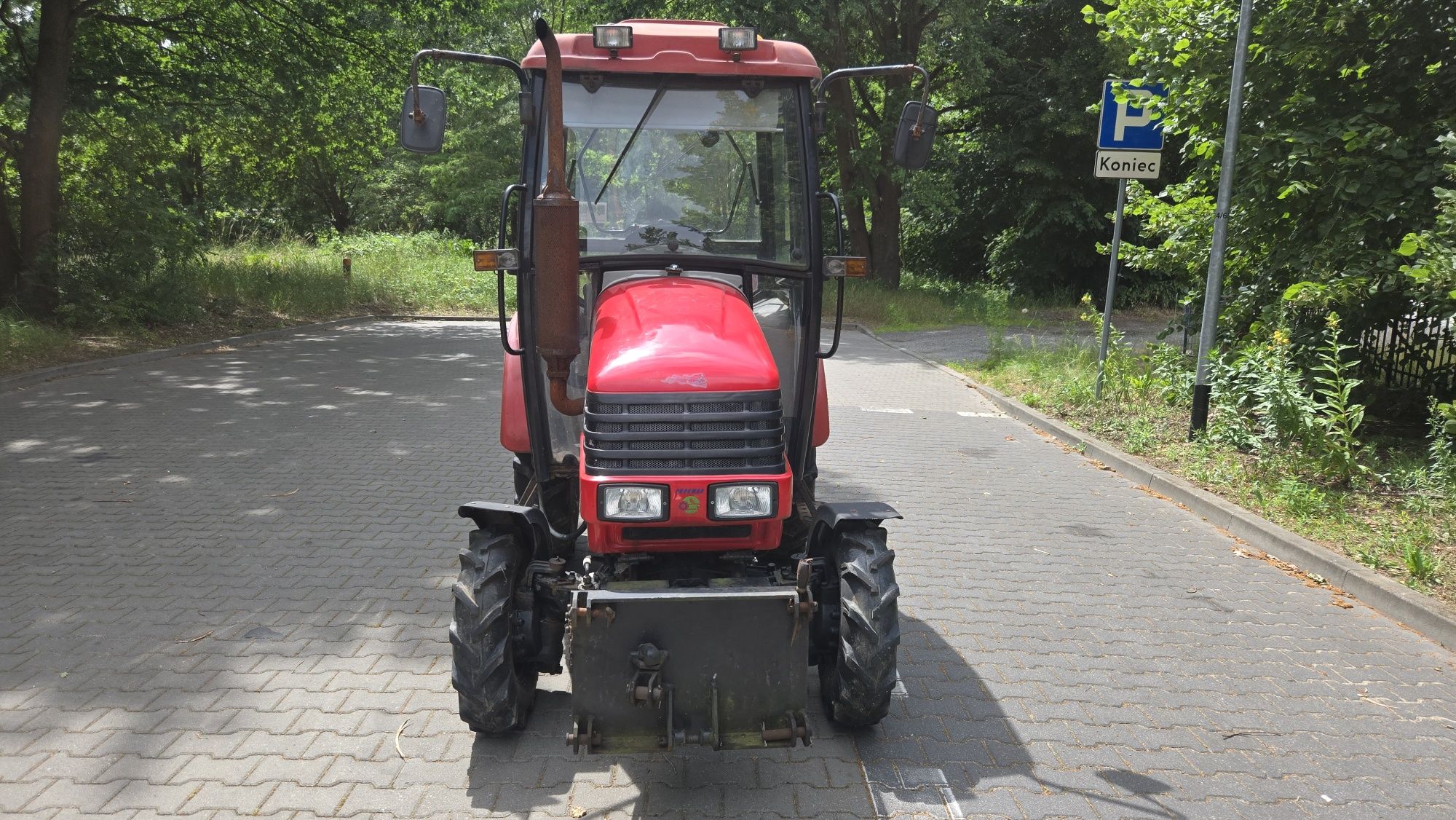 Prokmar DF-304 – ciągnik 4x4 z kabiną, 30 KM
