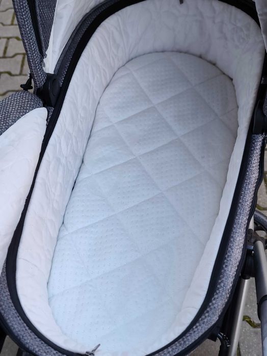 Lekki zgrabny wózek Moon Resea 2w1