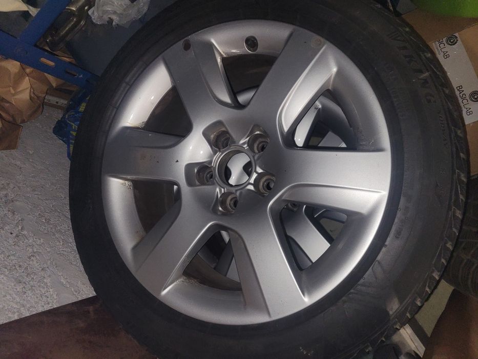 komplet x 4 alufelgi Audi a4 b8 opony zimowe Viking 225 50 R17