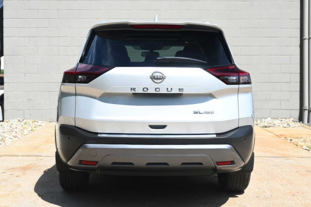 Nissan Rogue SL      2022