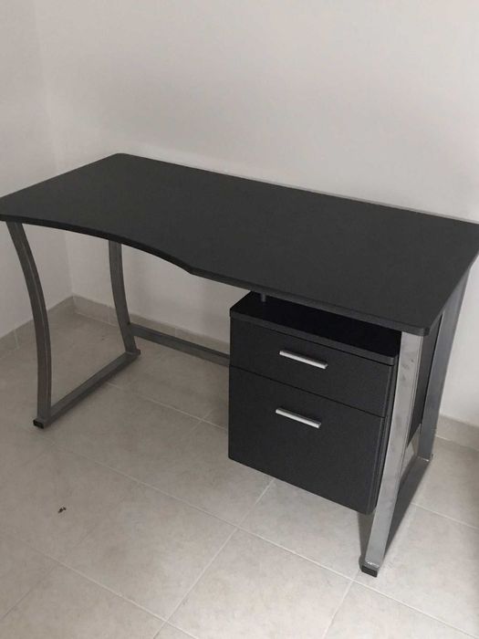 Secretária Preta c/2 Gavetas 1.20mt. Como Nova!