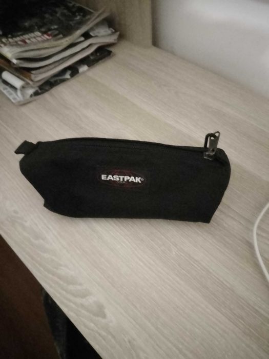 Conjunto mochila e estojo Eastpak