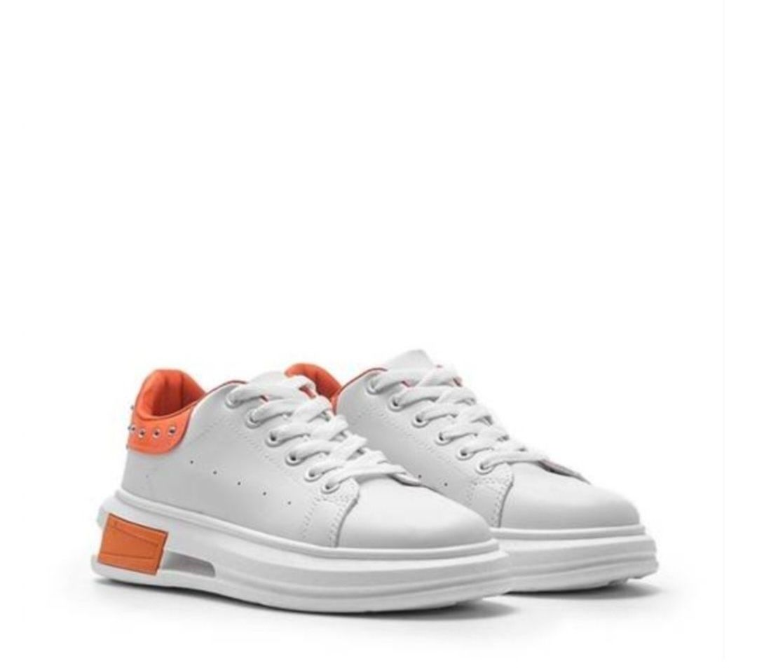 Sneakersy- zaniżony rozmiar. Pasuje na 35