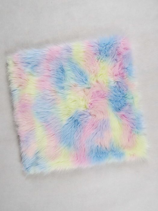 Puchata podusia Kolorowa poszewka na poduszkę 40x40 futrzasta poducha