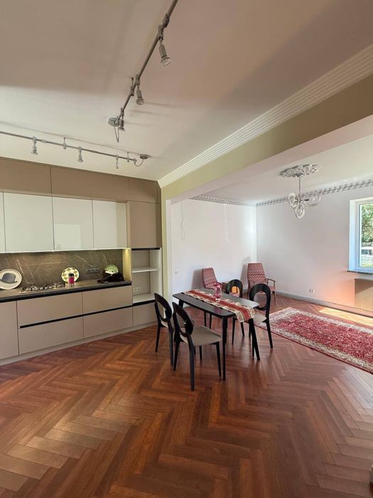 Продаж будинку м.Львів, вул. Дунайська 6а