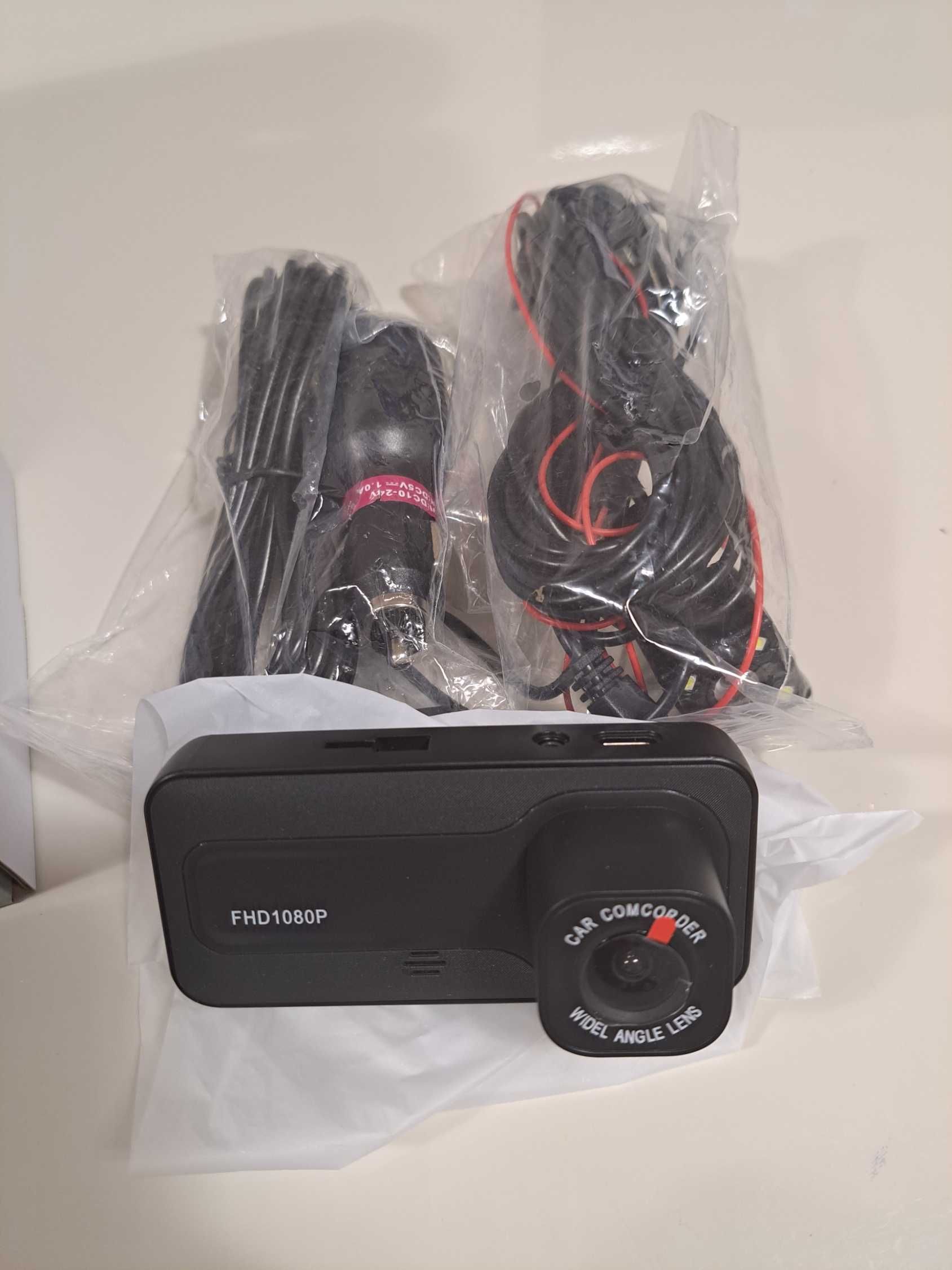 Dash Cam para carro com 3 canais e com cartão microSD de 64Gb incluído