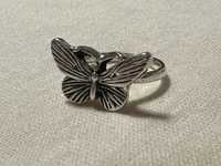 pierścionek w kolorze srebrnym motyl butterfly