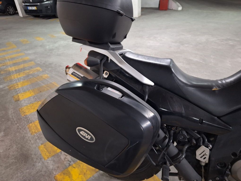 Suzuki v-strom 650 - ano 2005