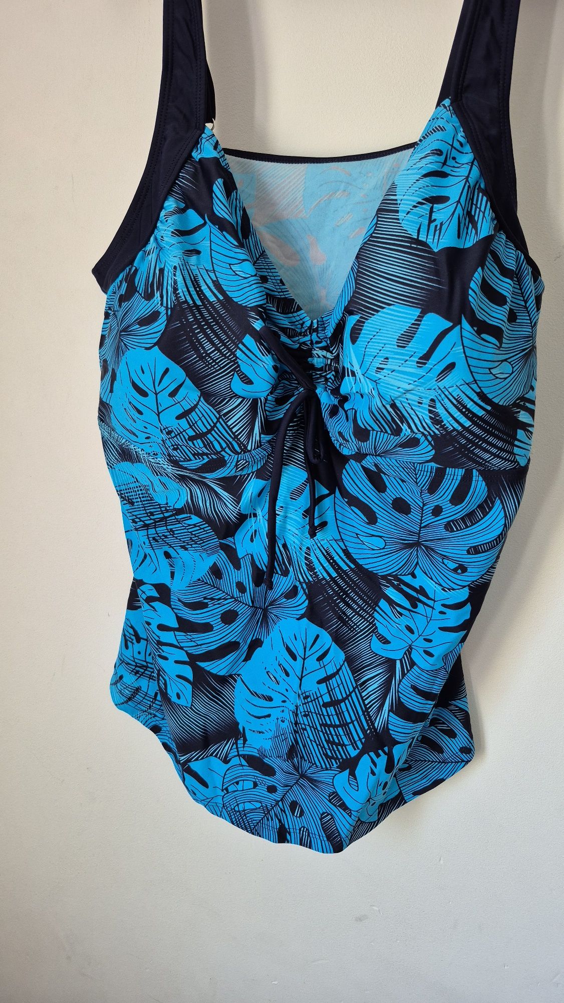 Tankini sama góra