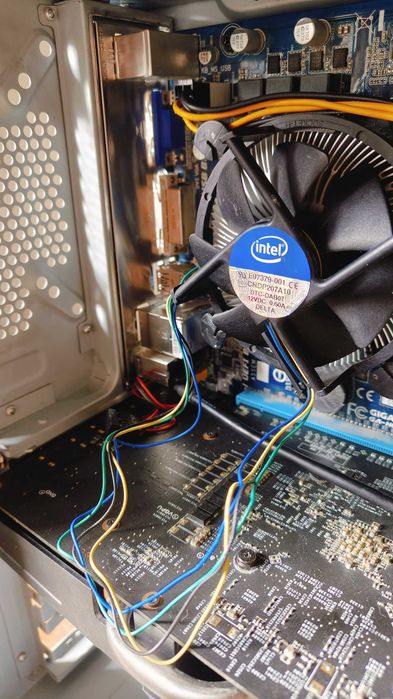 Komputer  Windows 11 (i5 3470+RX 570,8gb ram)-AKTUALNE