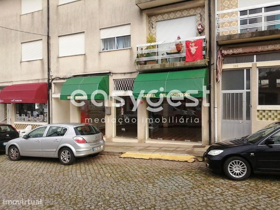 Excelente loja comercial em zona privilegiada em Alfena- Valongo.