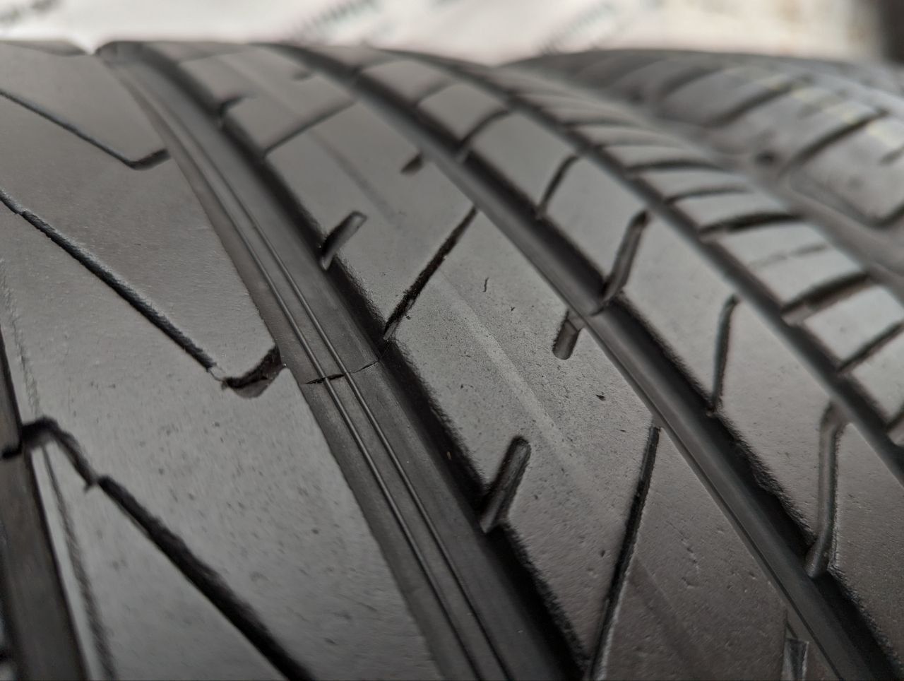 Шини 255/40 R 20 Hankook Ventus S1 Evo 2. Літо комплект. Колеса склад.