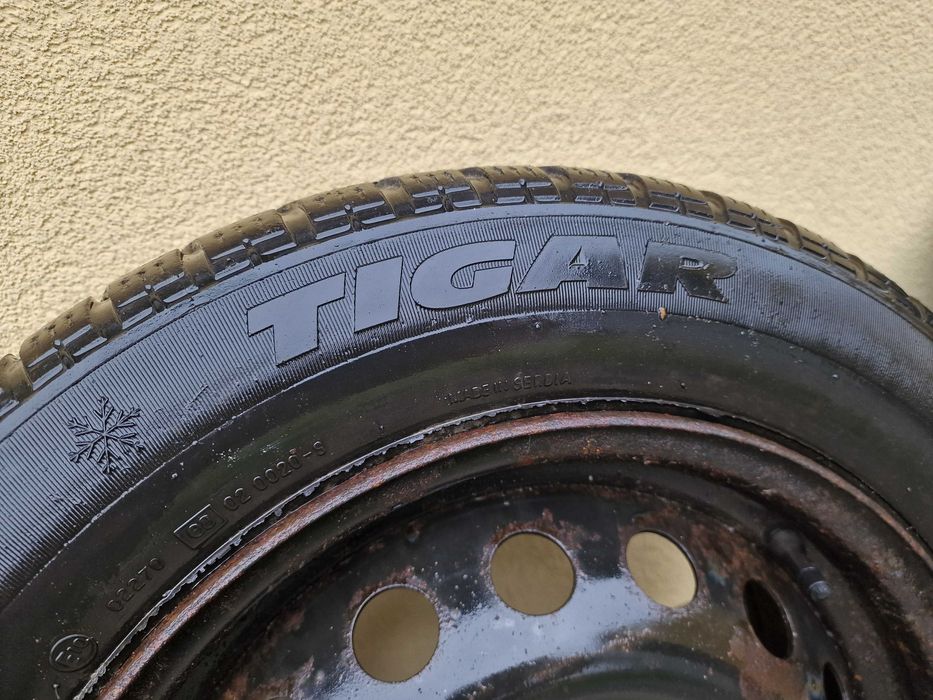 Felgi z oponami zimowymi TIGAR winter 1 185/65/15 od Renault Clio