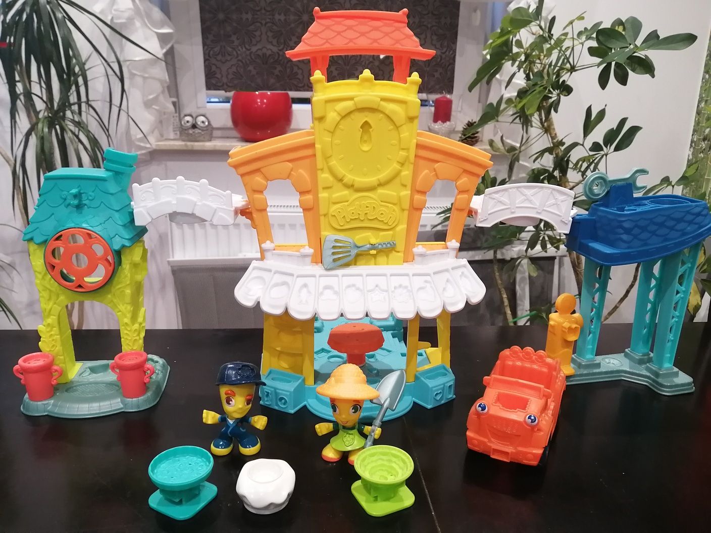 Play-Doh Town, remiza strażacka, lodziarnia i ciastkarnia, duży zestaw