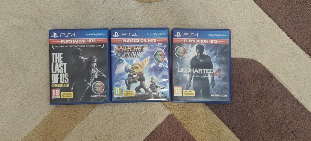 PS 4 slim  1 TB/ +3 jogos