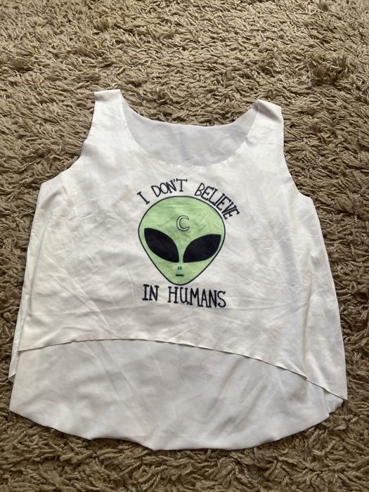 crop top alien kosmita