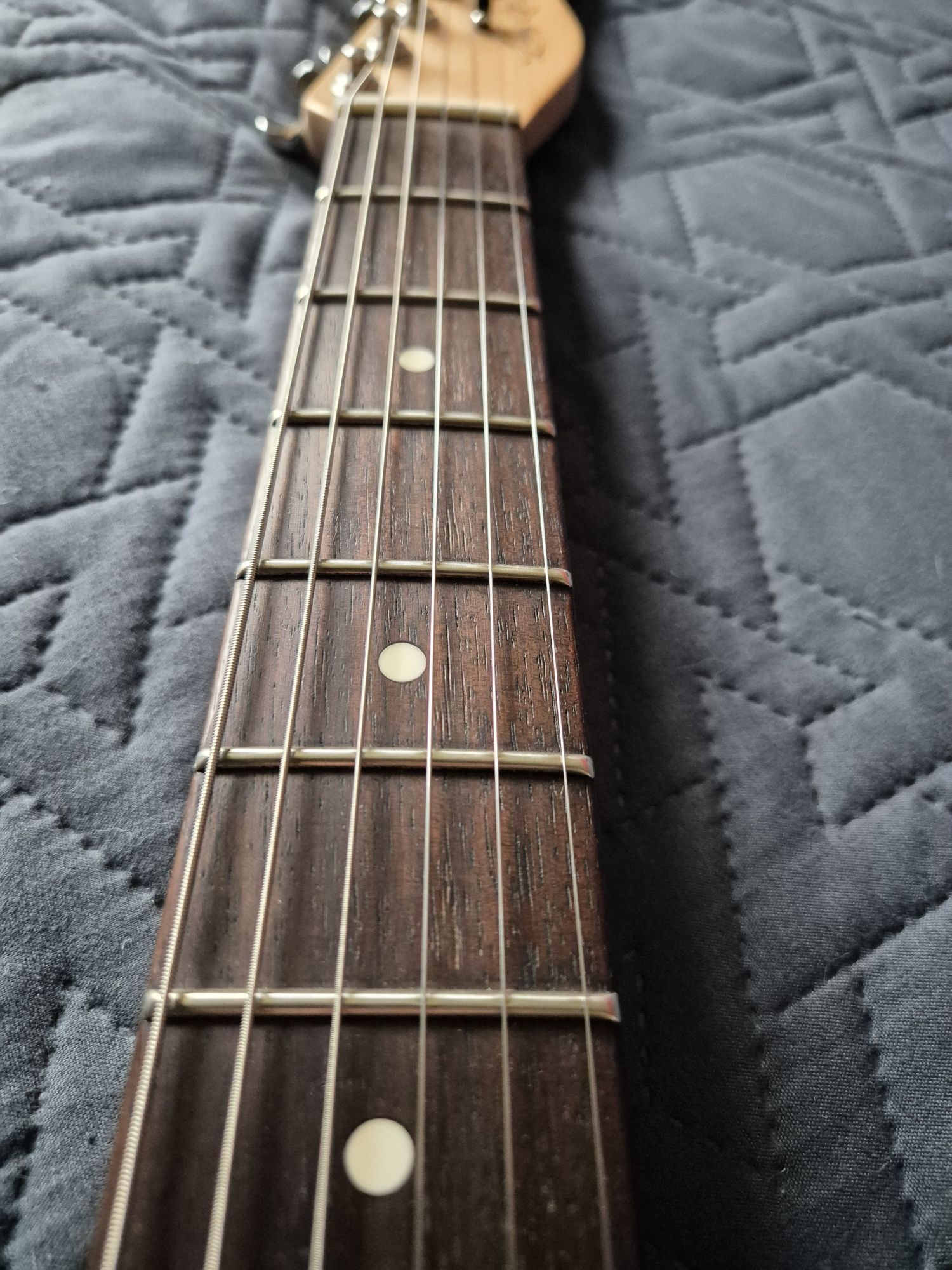Gitara Sire Larry Carlton T3 
Przykręcana klonowa s