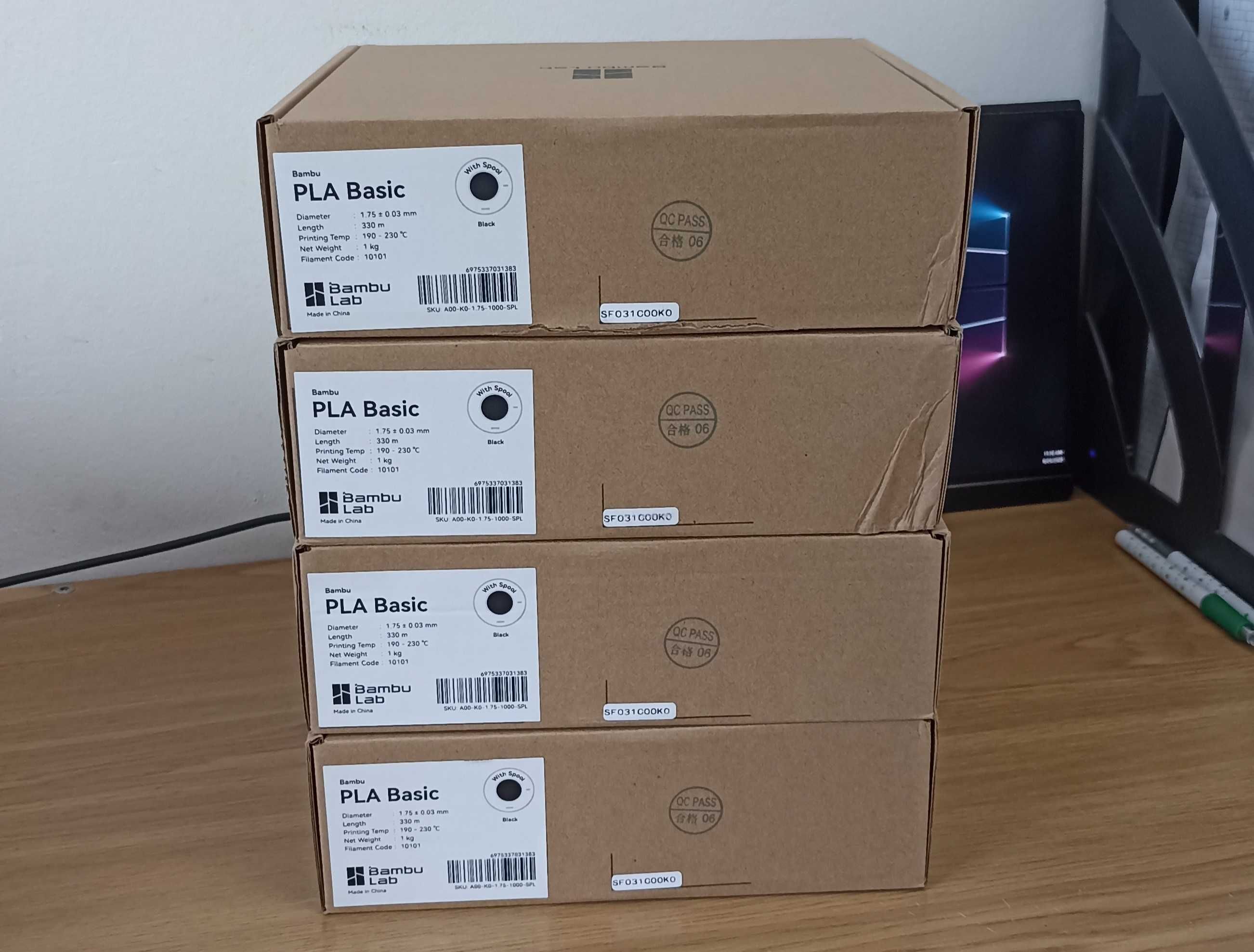 4 szt. Filament Bambu Lab PLA Basic - Black, 1kg with spool, Original