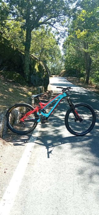 Quadro Downhill Mondraker Summum Pro Team Carbon