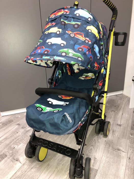 Прогулянкова коляска Cosatto