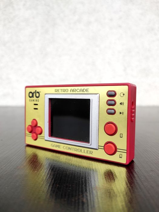 Mini Retro Games Console.