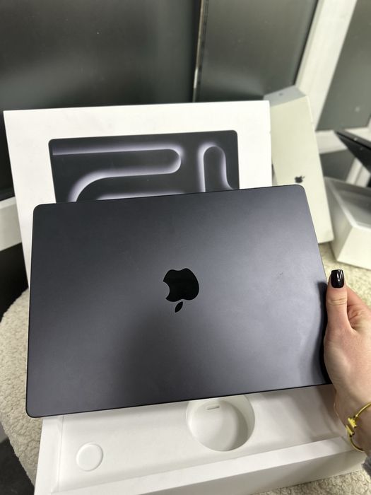 Used Apple MacBook Pro 14 M3 Pro 18Gb / 1Tb 12cpu/18gpu Space Black