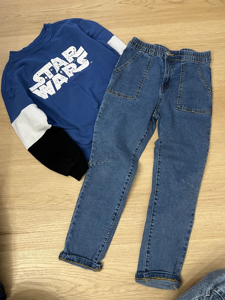 Zestaw  dzinsy ( nowe 122) i bluza star wars 128 (używana )