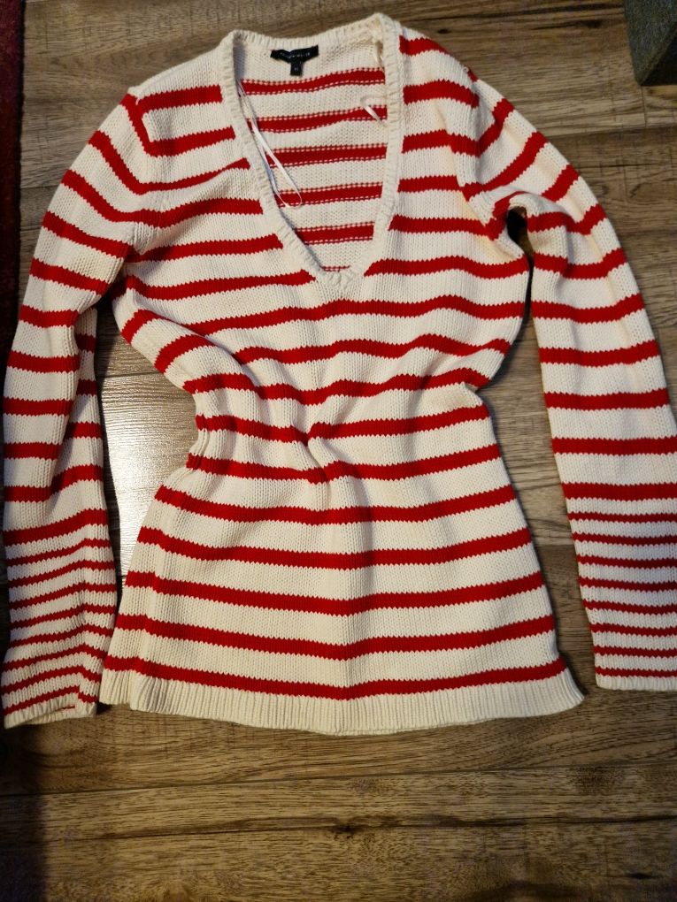 Sweterek damski tommy.