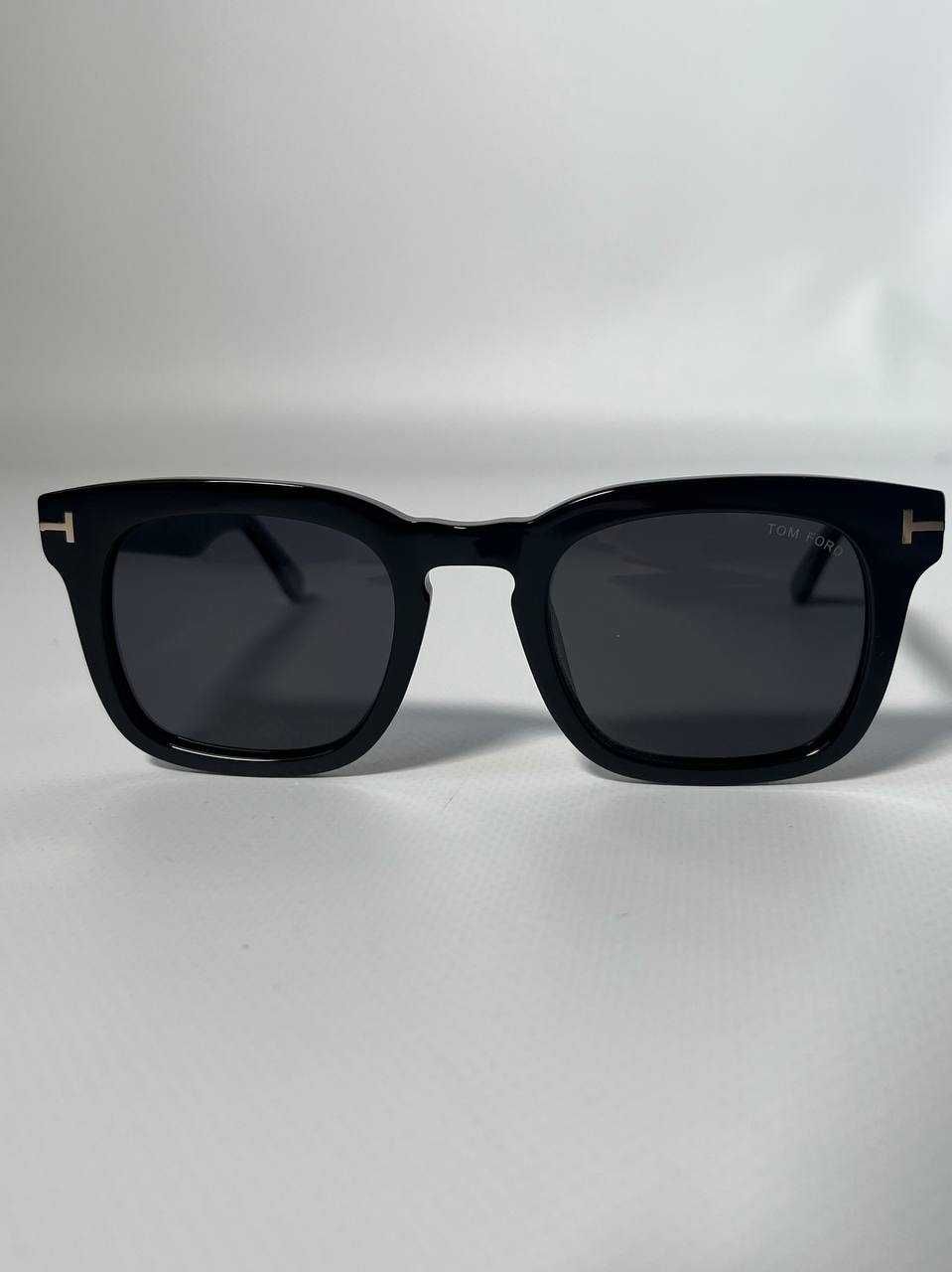 Очки Tom Ford FT0751-N 01A солнцезащитные