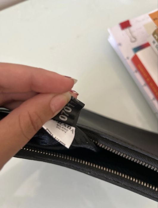 Bolsa Prada Saffiano Re-Edition 2005 Preta – Usada