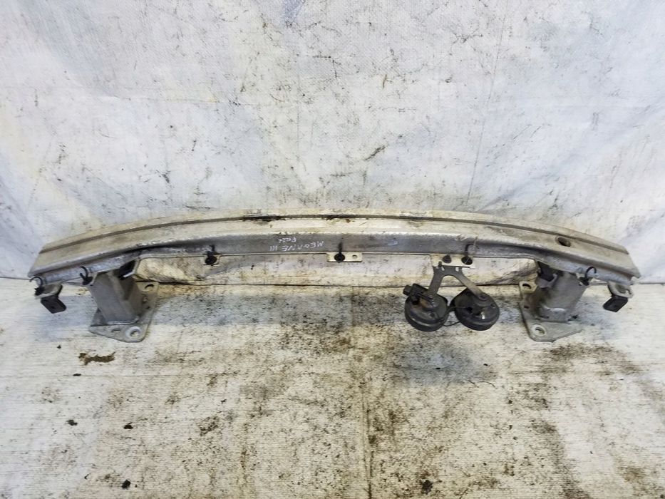 BELKA ZDERZAKA PRZÓD RENAULT MEGANE III