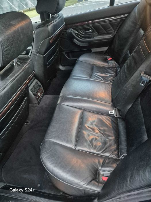 Sprzedam bmw e38 728i