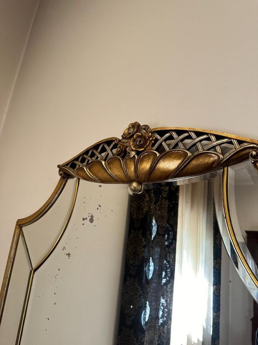 Espelho antigo com moldura