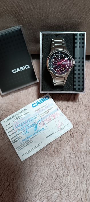 Чоловічий годинник Casio Edifice EF-316 ПродамD-1AVEG у сталевому корп