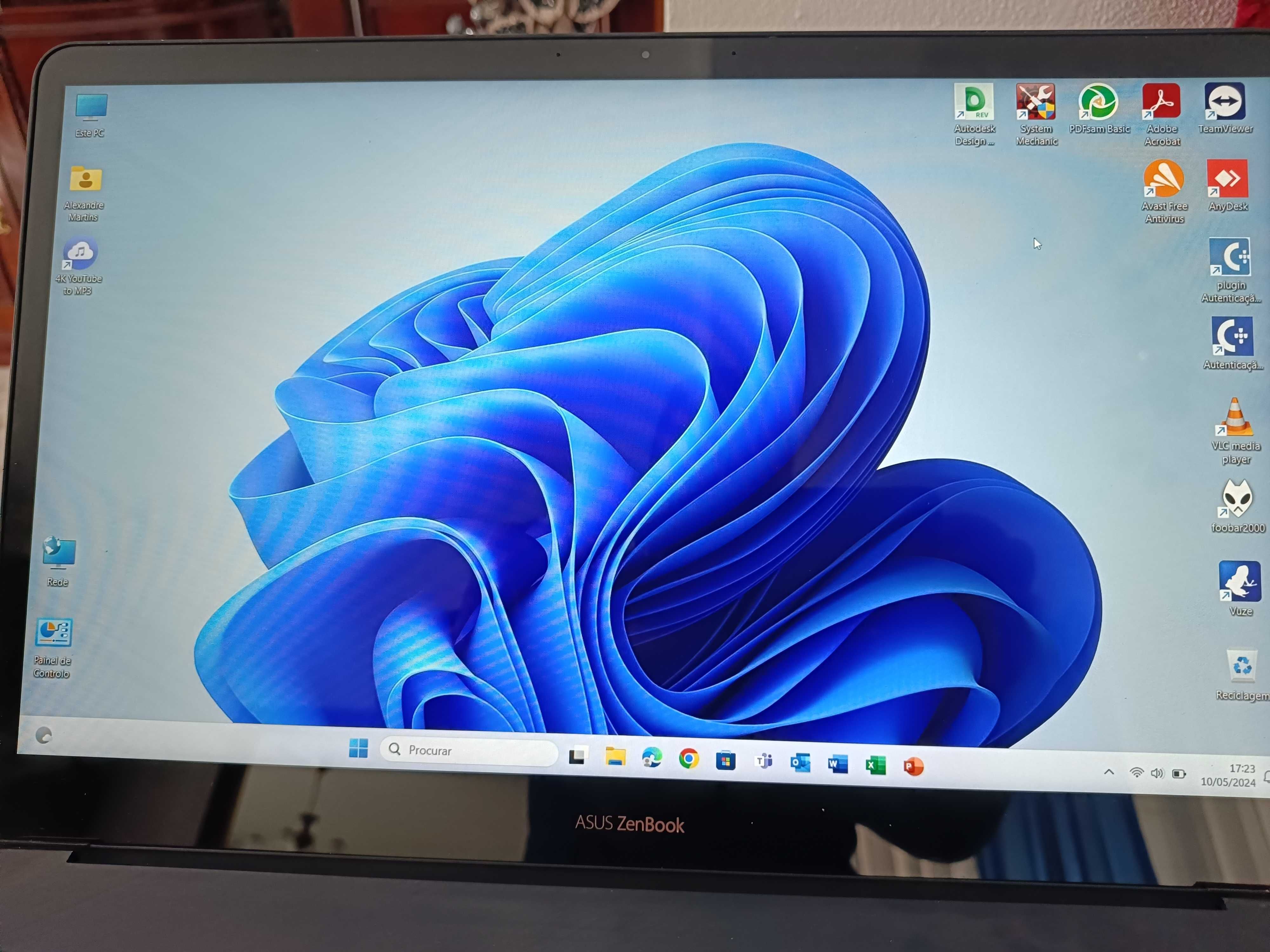 Asus Zenbook Pro UX550GE 15,6" 4K Táctil - 1TB M2.SSD - 16 GB DDR4