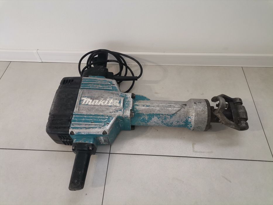 Młot Wyburzeniowy Udarowy Makita