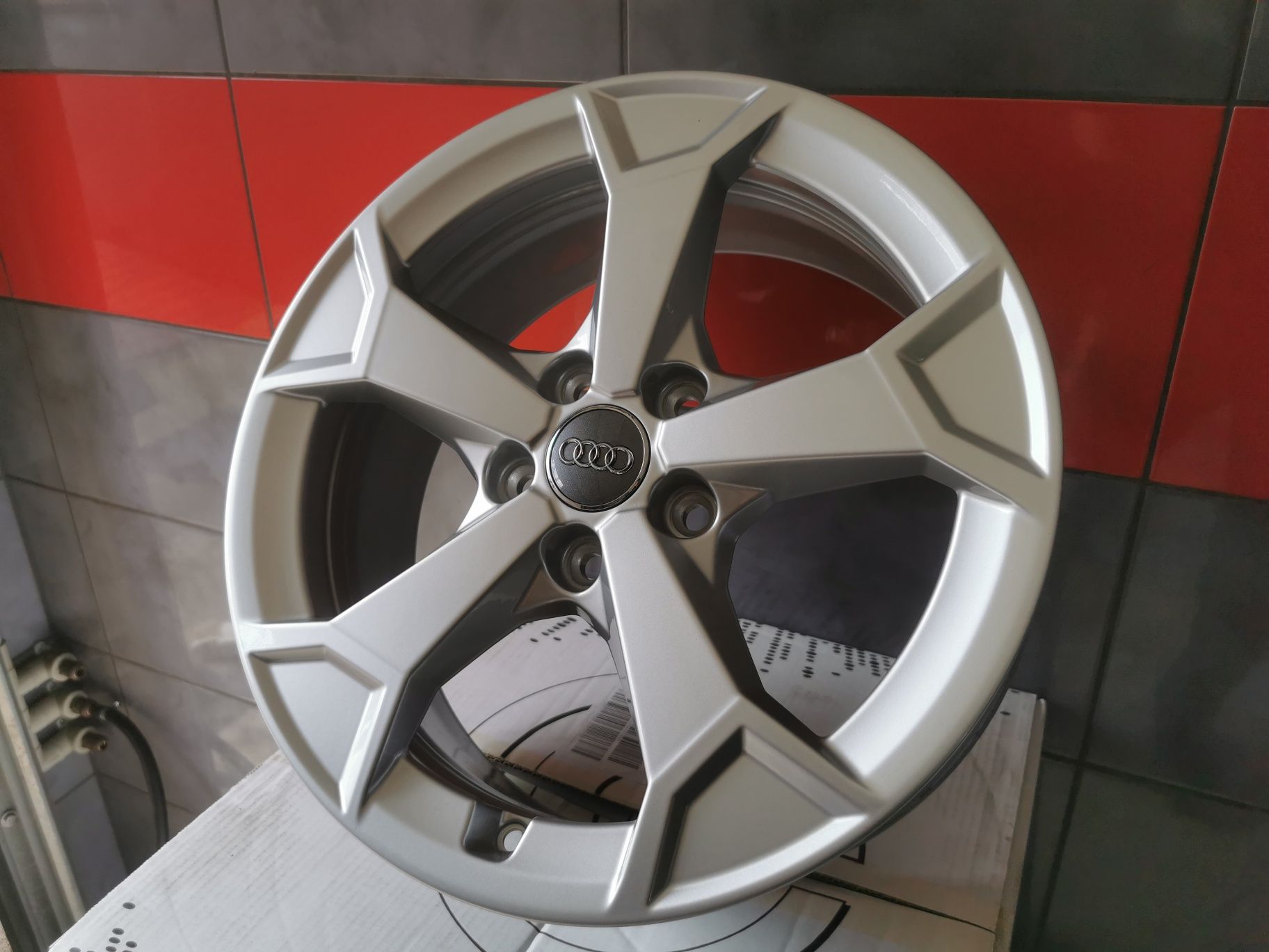 Oryginał! Felgi 17" 5x112 Audi S-Line A3 A4 A6 B6 B7 B8 B9 ET 46 alu
