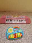 Vendo Pianos  com sons