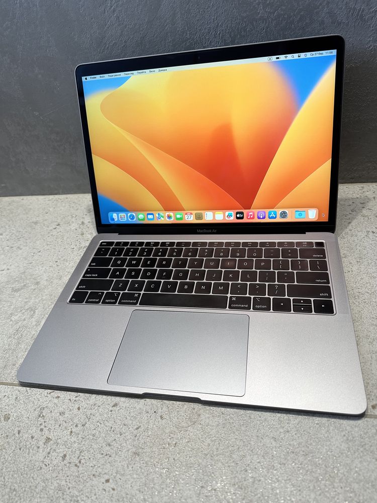 Apple Macbook Air 13’ 2018 intel i5 16gb 512gb SSD Space Grey чорний