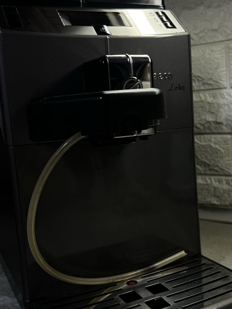 Кофемашина Saeco Lirika One Touch Cappuccino