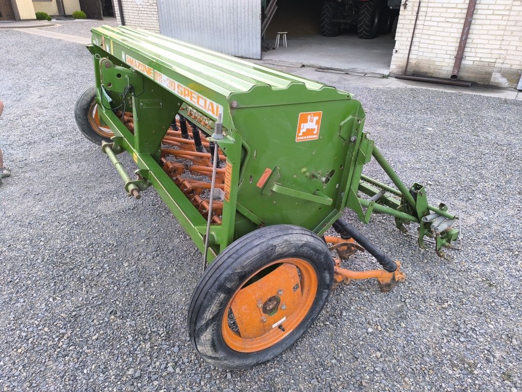 Siewnik Zbożowy Amazone D8 Super Sulky