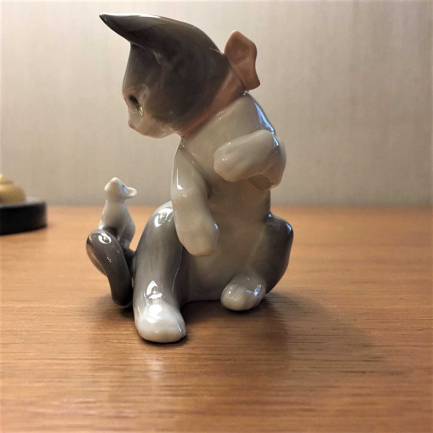 Фарфоровая статуэтка Lladro «Кошка и Мышка».