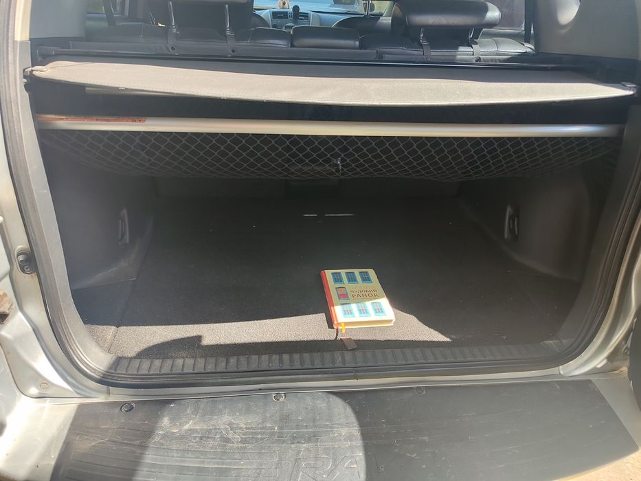 Aвтомобіль Toyota Rav 4 2006