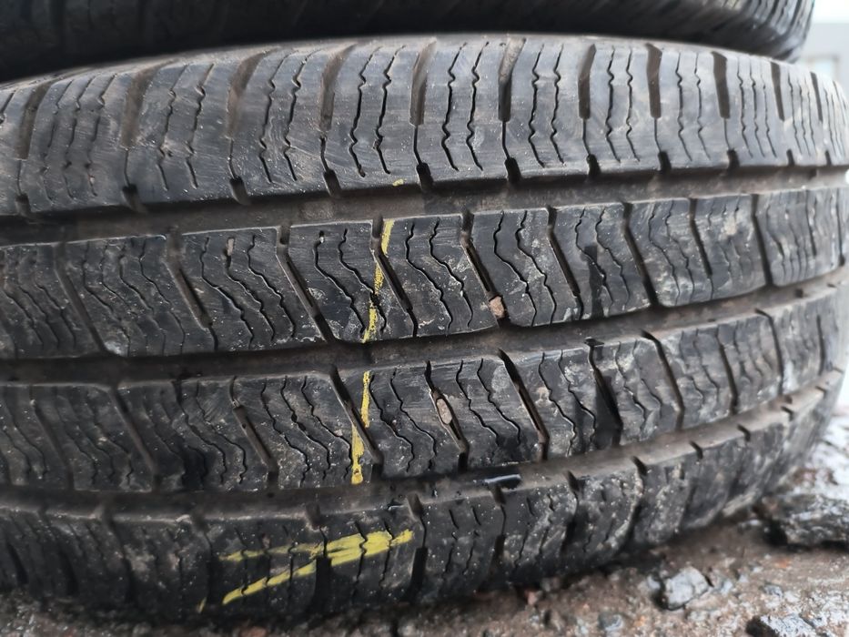 215/65R16C Barum 2021рік зима