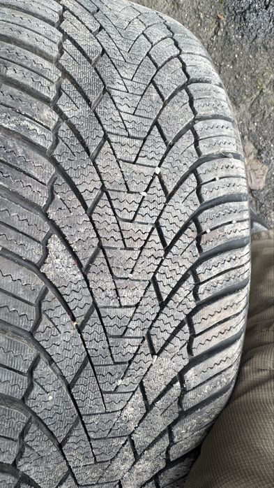 Диски з шинами майже нові 205/50 r17