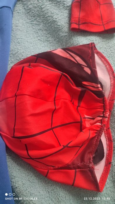Strój.  Spiderman