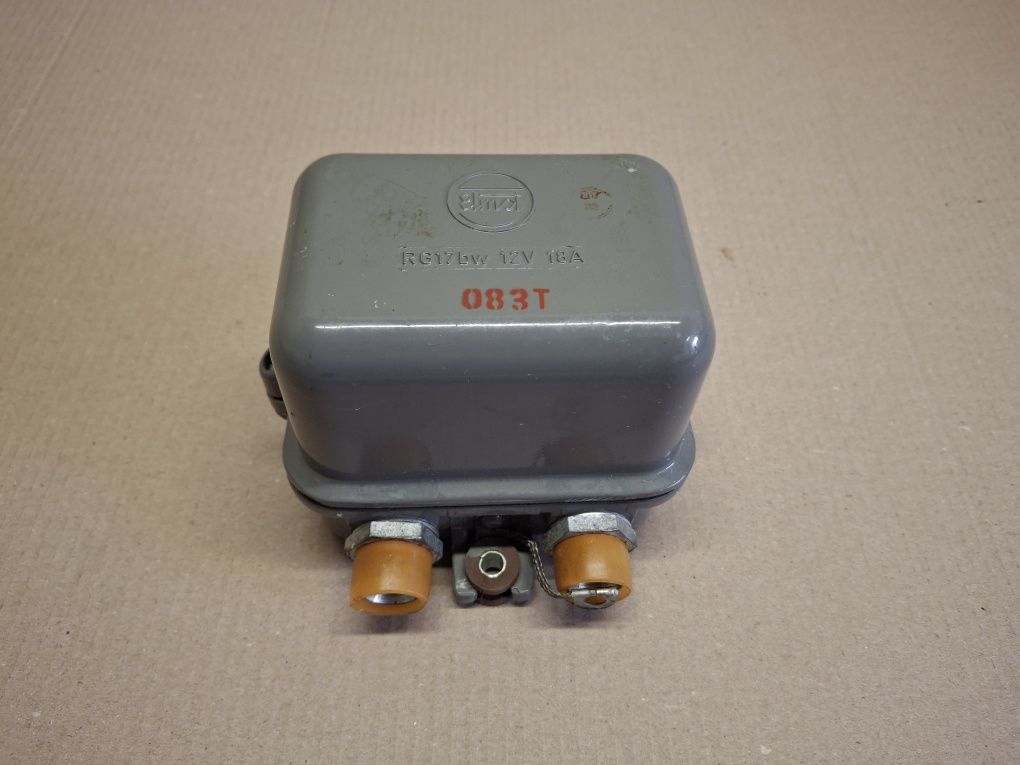 Regulator napięcia prądnicy alternatora 12v