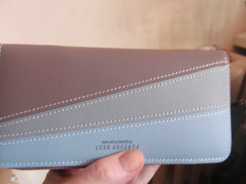 Продаеться гаманець жіночий